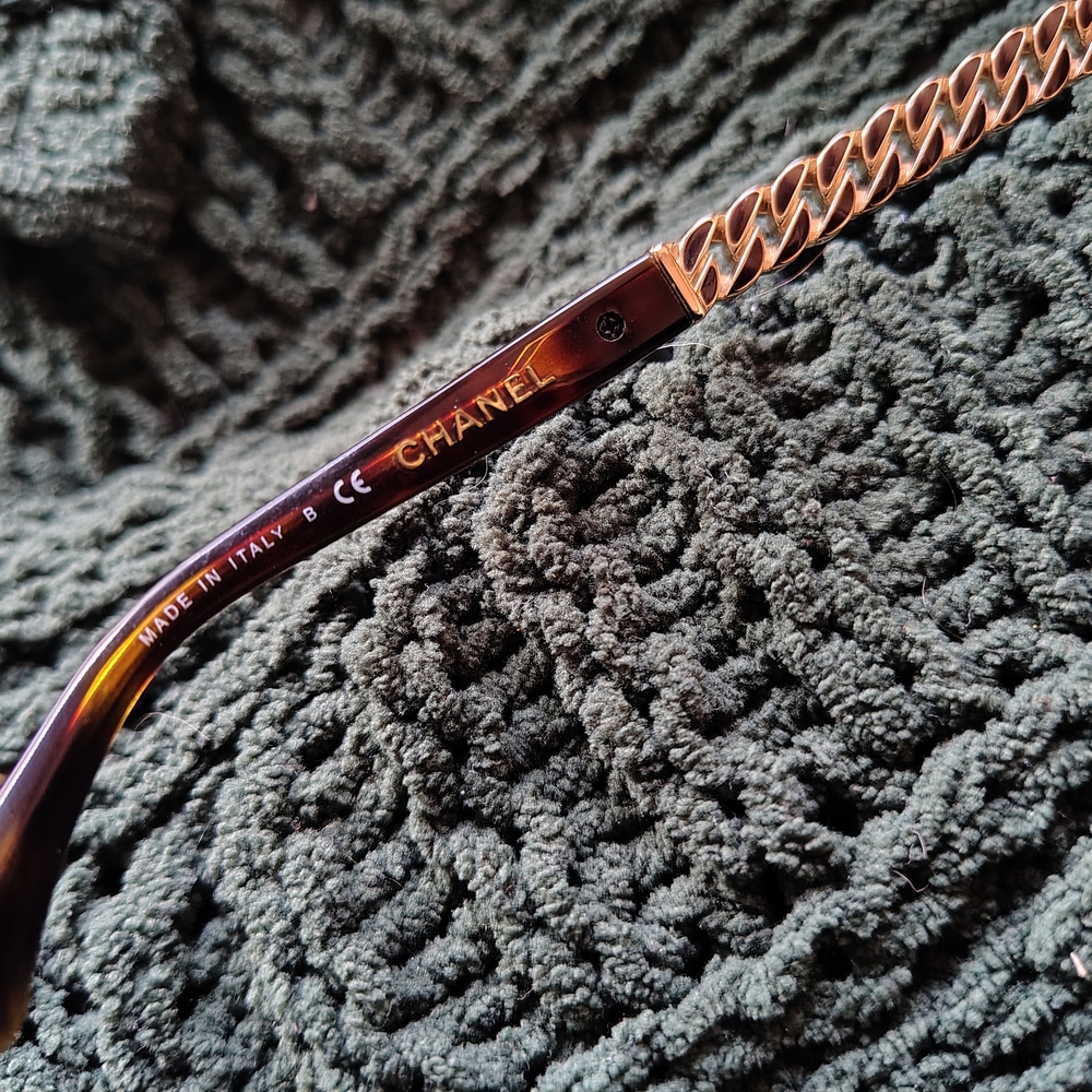 Oversized CHANEL Prescription Tortoise and Gold Sunglasses (NO LENSES) - Picture 7 of 11